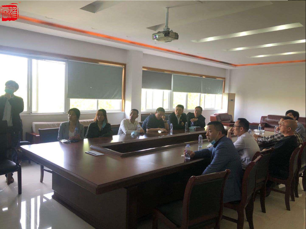 Group photo of exchange visit factory 4
